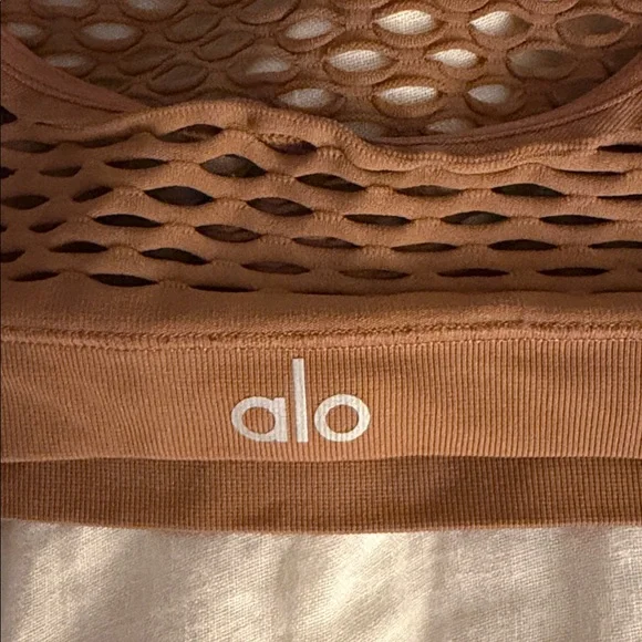 Alo Yoga Seamless Open Air Cover up - Picture 5 of 5